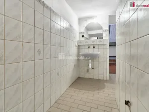 Prodej rodinného domu, Bečov nad Teplou, nám. 5. května, 246 m2