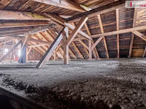 Prodej rodinného domu, Bečov nad Teplou, nám. 5. května, 246 m2