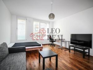 Prodej bytu 1+kk, Praha - Smíchov, Švédská, 45 m2