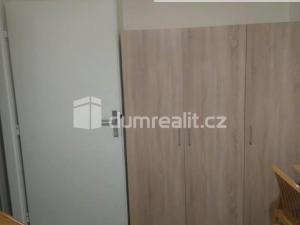 Pronájem bytu 1+kk, Praha - Kobylisy, Zenklova, 14 m2