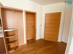 Pronájem bytu 1+kk, Bobrová, 43 m2