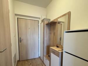 Pronájem bytu 1+kk, Praha - Stodůlky, Holýšovská, 28 m2