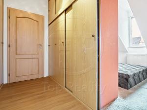 Prodej bytu 3+1, Karlovy Vary, Wolkerova, 88 m2