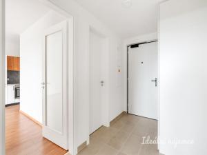 Pronájem bytu 2+kk, Praha - Kamýk, Zimova, 49 m2