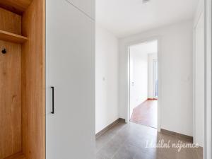 Pronájem bytu 2+kk, Praha - Kamýk, Zimova, 49 m2