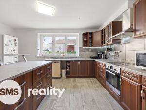 Prodej rodinného domu, Dolní Kounice, Hlavní, 450 m2