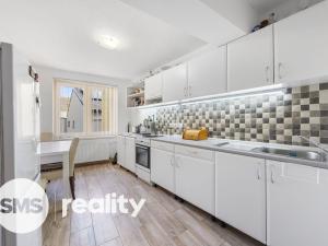 Prodej rodinného domu, Dolní Kounice, Hlavní, 450 m2