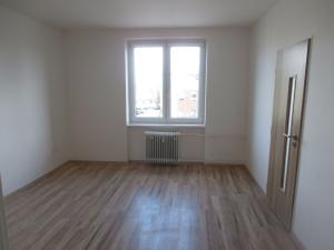 Prodej bytu 3+1, Bruntál, Jesenická, 68 m2
