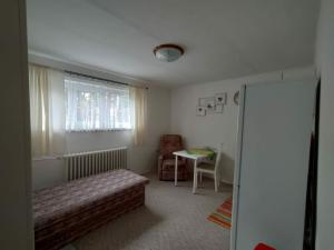 Pronájem bytu 1+kk, Praha - Stodůlky, K Jasánkám, 15 m2