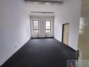 Pronájem kanceláře, Krnov, Hlubčická, 20 m2