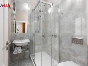 Prodej bytu 3+kk, Karlovy Vary, Vřídelní, 105 m2