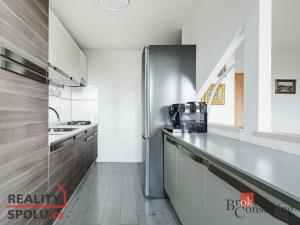 Prodej bytu 3+1, Praha - Řepy, Skuteckého, 80 m2