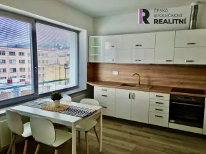 Pronájem bytu 1+kk, Zlín, Lorencova, 42 m2