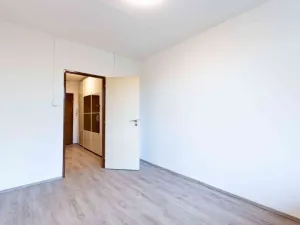 Pronájem bytu 2+kk, Praha - Kobylisy, Mirovická, 39 m2