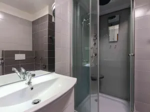 Pronájem bytu 2+kk, Praha - Kobylisy, Mirovická, 39 m2