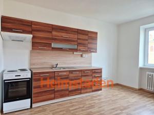 Pronájem bytu 1+kk, Havířov - Město, Hlavní třída, 37 m2