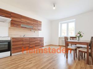 Pronájem bytu 1+kk, Havířov - Město, Hlavní třída, 37 m2