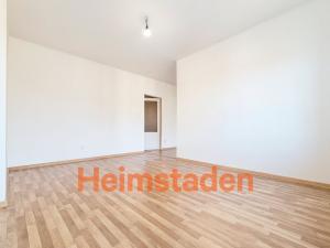 Pronájem bytu 1+kk, Havířov - Město, Hlavní třída, 37 m2