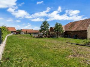 Prodej rodinného domu, Lešany - Břežany, 2701 m2