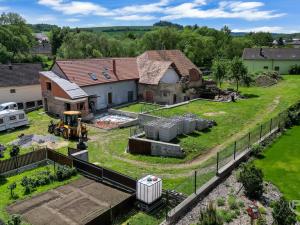 Prodej rodinného domu, Lešany - Břežany, 2701 m2