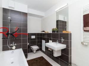 Prodej bytu 2+kk, Praha - Ruzyně, Drnovská, 42 m2