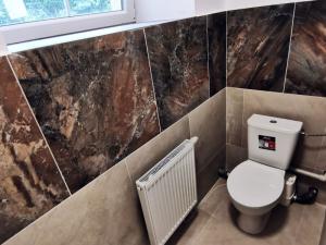 Pronájem komerční nemovitosti, Sušice - Sušice II, Hrádecká, 29 m2