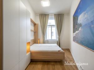 Pronájem bytu 2+kk, Praha - Žižkov, Prokopova, 40 m2