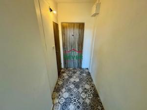 Prodej bytu 1+1, Hostomice, Školní náměstí, 36 m2