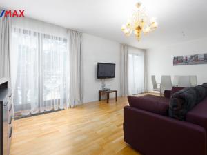 Prodej bytu 2+kk, Karlovy Vary, Libušina, 70 m2