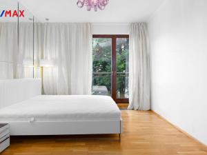 Prodej bytu 2+kk, Karlovy Vary, Libušina, 70 m2