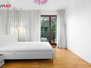 Prodej bytu 2+kk, Karlovy Vary, Libušina, 70 m2