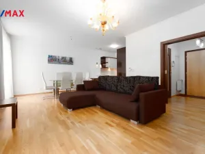 Prodej bytu 2+kk, Karlovy Vary, Libušina, 70 m2