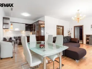 Prodej bytu 2+kk, Karlovy Vary, Libušina, 70 m2