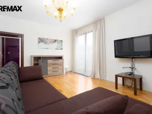 Prodej bytu 2+kk, Karlovy Vary, Libušina, 70 m2