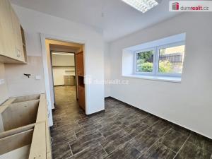 Pronájem kanceláře, Praha - Hloubětín, V chaloupkách, 172 m2