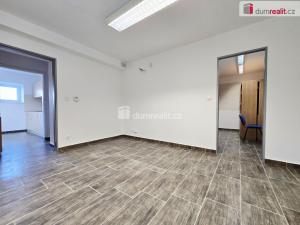 Pronájem kanceláře, Praha - Hloubětín, V chaloupkách, 172 m2