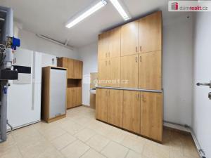 Pronájem kanceláře, Praha - Hloubětín, V chaloupkách, 172 m2