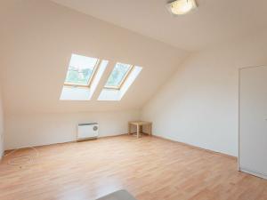 Pronájem bytu 1+kk, Praha - Smíchov, Holečkova, 26 m2
