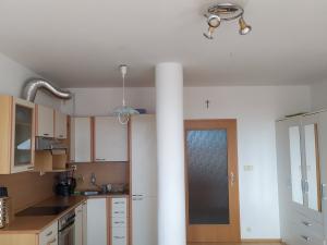 Pronájem bytu 1+kk, Praha - Prosek, Nad šestikopy, 37 m2