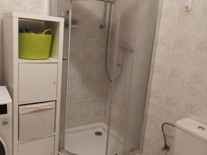 Pronájem bytu 1+kk, Praha - Prosek, Nad šestikopy, 37 m2