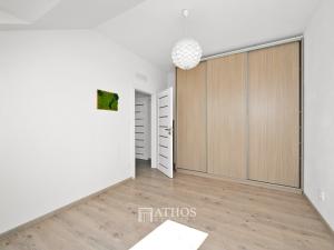 Prodej bytu 3+kk, Holubice, 72 m2