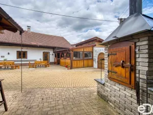 Prodej restaurace, Hradešín, 178 m2