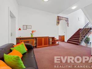 Prodej ubytování, Karlovy Vary, Balbínova, 650 m2