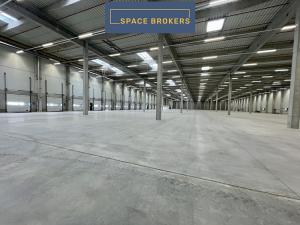 Pronájem skladu, Pardubice, 3500 m2