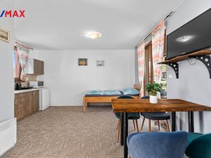 Prodej apartmánu, Hrdějovice, 500 m2
