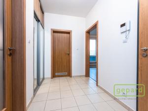 Prodej bytu 2+kk, Horoměřice, T. G. Masaryka, 62 m2