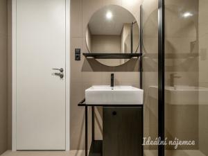 Pronájem bytu 2+kk, Praha - Strašnice, Ramonova, 60 m2