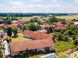 Prodej komerční nemovitosti, Choteč, Malá Strana, 215 m2