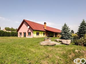 Prodej restaurace, Slavče, 460 m2