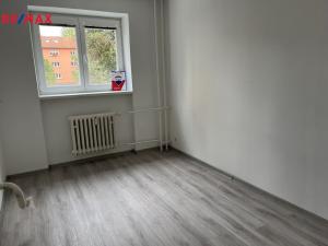 Prodej bytu 2+1, Karlovy Vary, Šumavská, 54 m2